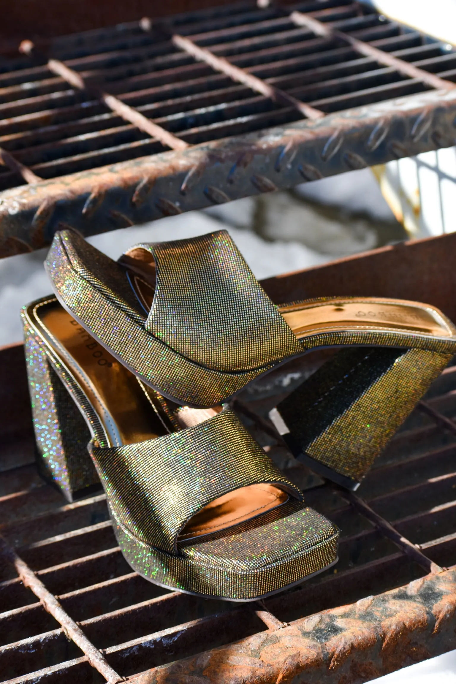 BRONZE PLATFORM