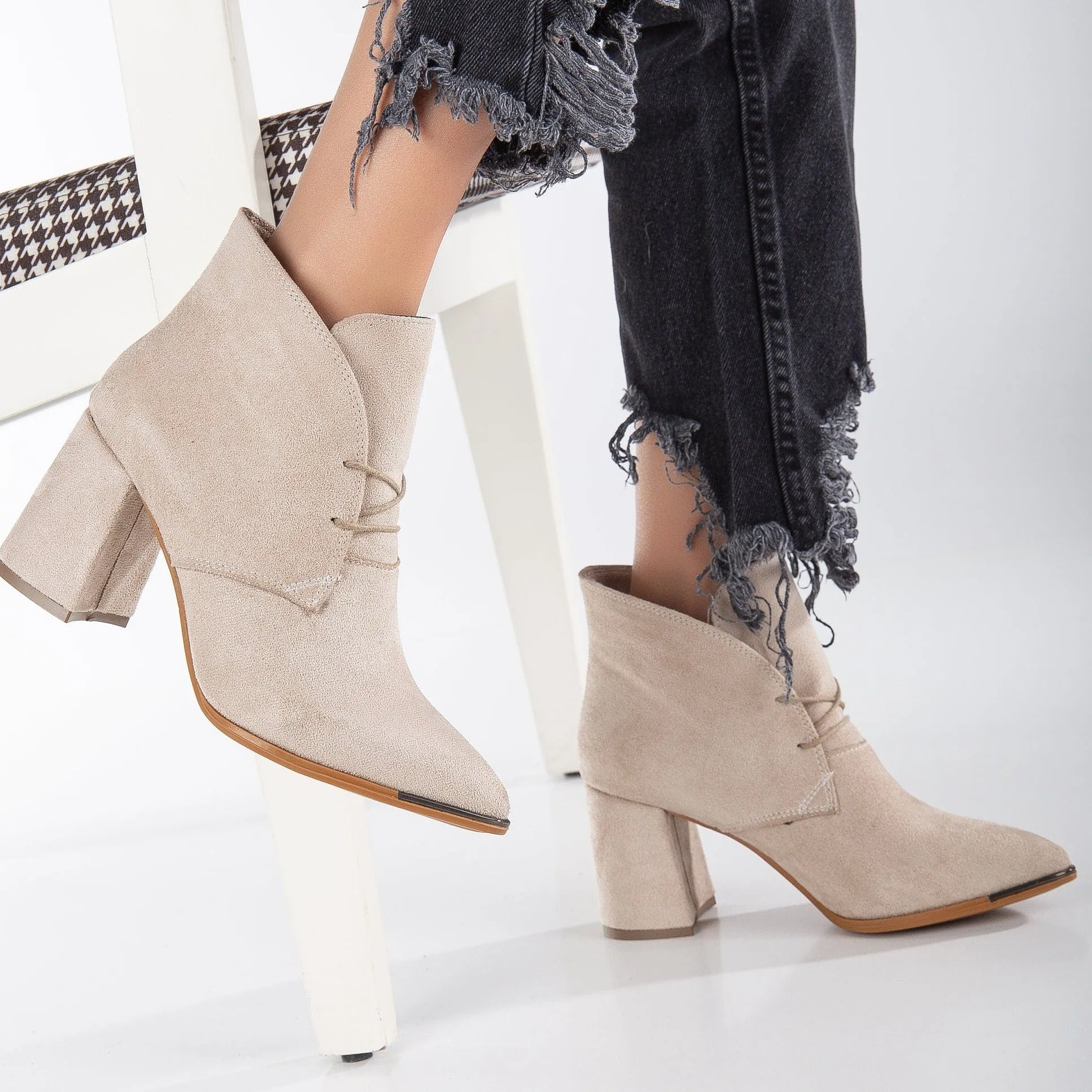 Glinda - Beige Suede Boots